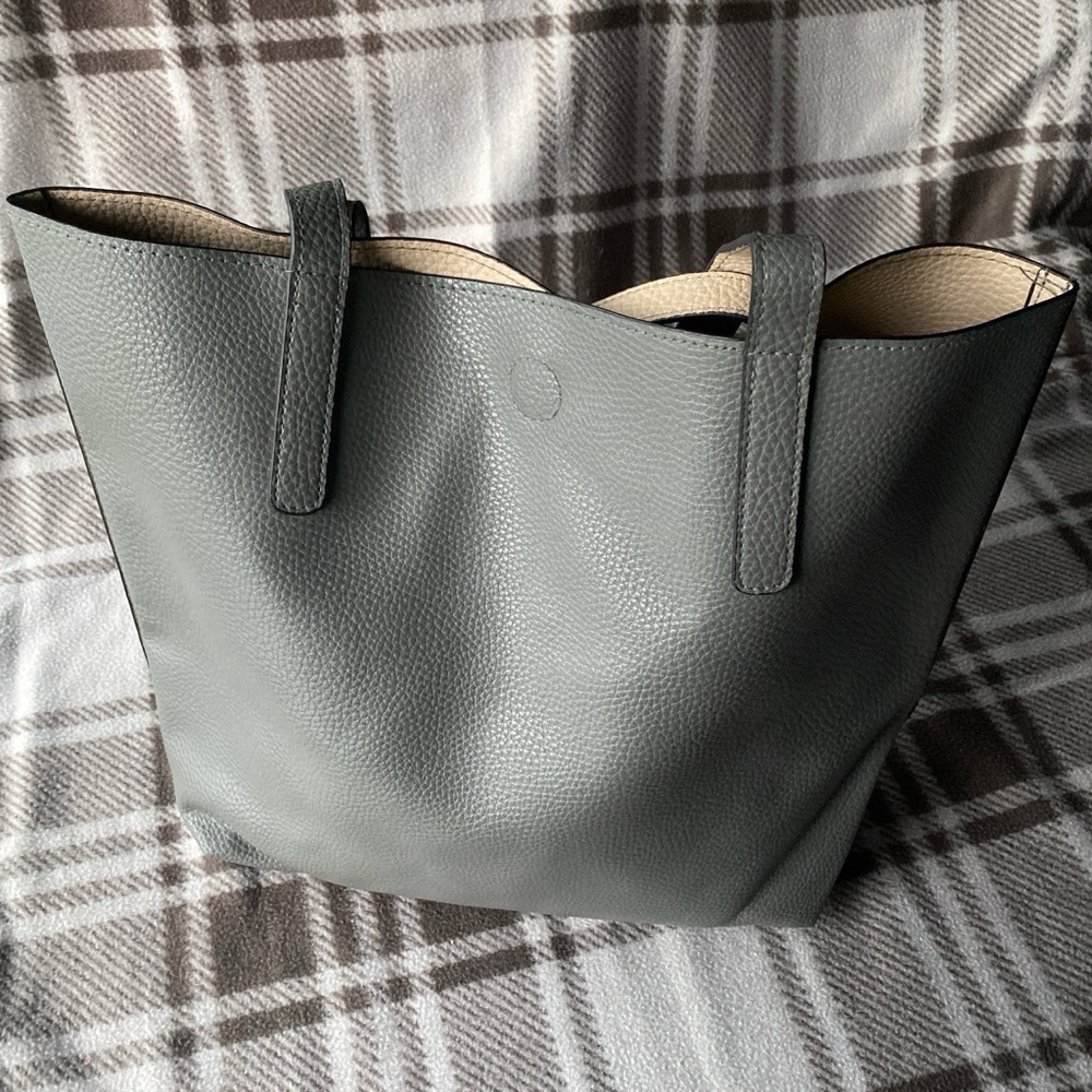 reversible tote bag